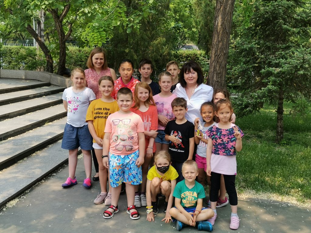 Wizyta pani Marii Michalak w SP w Pekinie